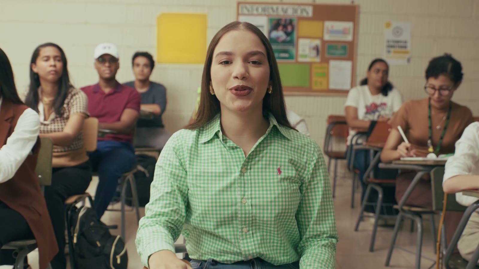 Estudiantes en un aula de UTESA